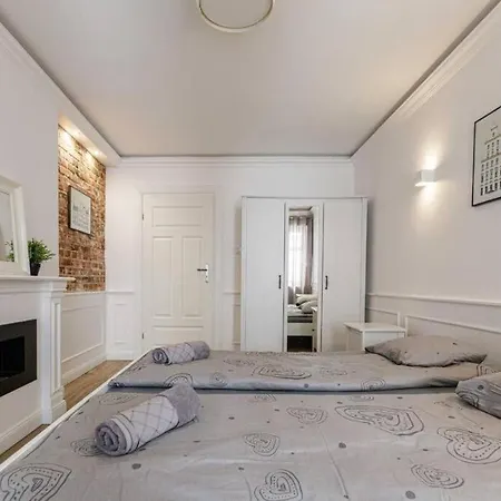 Golden Apartments&glamping- Uniwersytecka Apartment Wroclaw